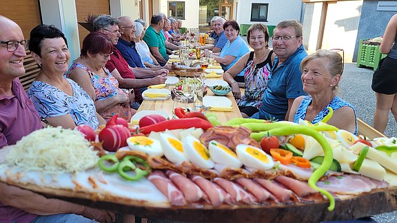 a__Stammtisch_in_der_Mostkellerei_Fischer.jpg  